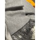 L V [Men's and Women's Scarves] Rage to keep it for yourself, a rare high-end men's style! Family benefits! Burberry very positive men's scarf ~ fabric big love, very soft and delicate comfortable, light water ripple! At