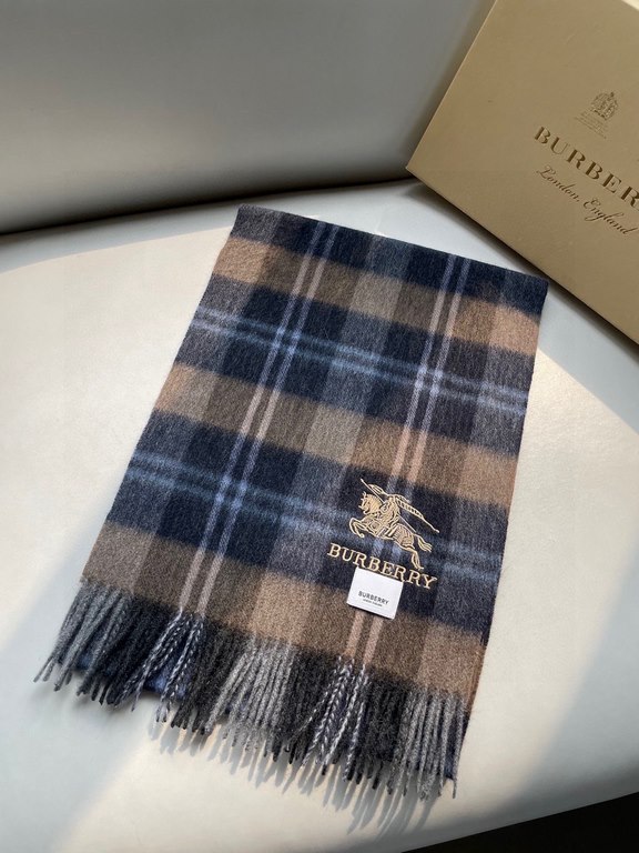 Burberry Bur unisex cashmere plaid looks crazy good, so stylish and glamorous!!!! Very svelte and stylish fallwinter piece! Really love it, very Classical k style design. 100% cashmere, feel really absolute! Forward and 