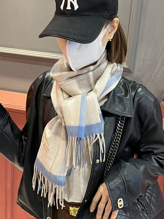 Price   heavy recommended   Burberry New - couple models cashmere scarf   perfect selection of superior cashmere fibers, time-consuming and labor-intensive, and then soaked in clear spring water polyester, so that cashme