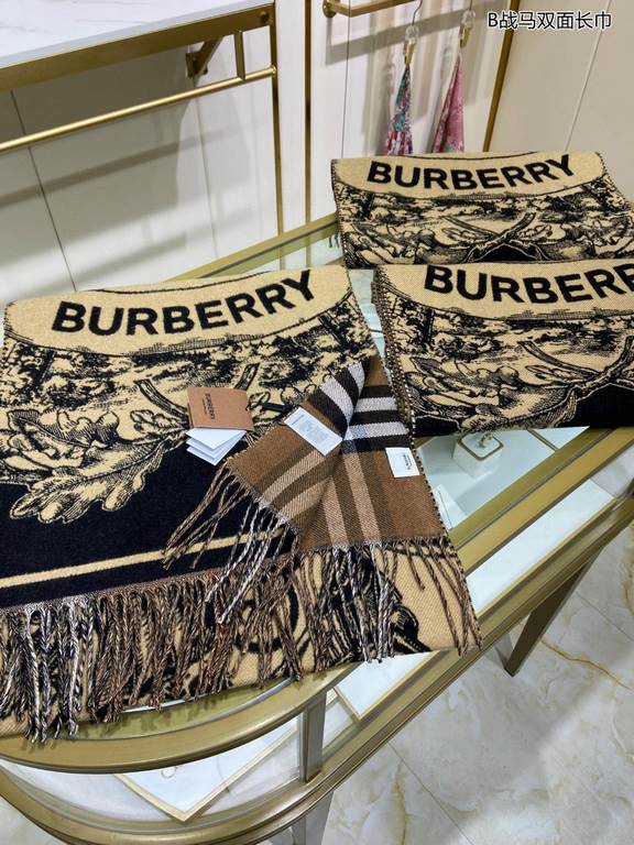 Explosive   Burberry [B War Horse Reversible Long Scarf], all kinds of good-looking, known as Burberry this year's most beautiful models, the most classic jacquard war horse logo  the most beautiful classic color matchin