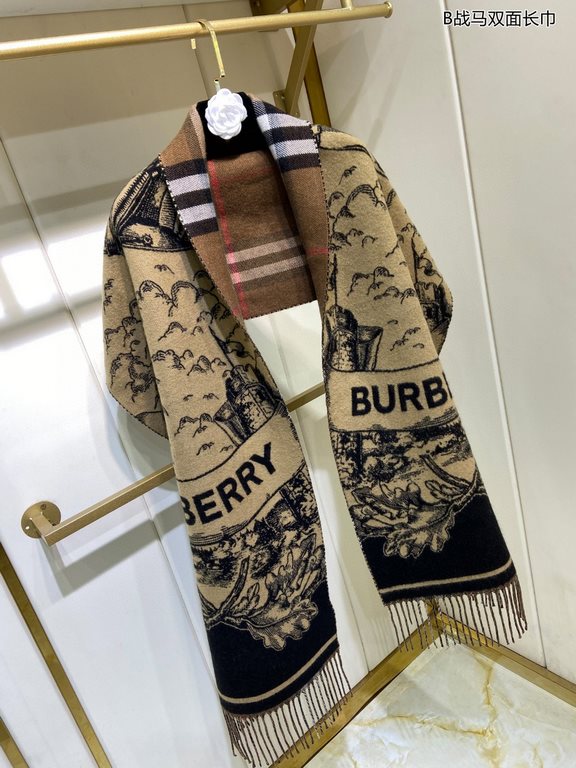 Explosive   Burberry [B War Horse Reversible Long Scarf], all kinds of good-looking, known as Burberry this year's most beautiful models, the most classic jacquard war horse logo  the most beautiful classic color matchin