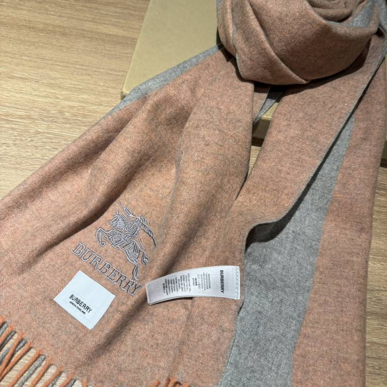 Barberry [Men's and Women's Scarves] Rage to keep for yourself, a rare high-end men's model! Family benefits! Burberry very positive men's scarf ~ fabric big love, very soft and delicate comfortable, light water ripple! 