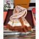 New   too beautiful 2024 Lv using Inner Mongolia cashmere, the latest models of unisex couples models   heavy recommended   classic plaid, never out of fashion   very warm and soft pro-skin, do not tie the neck   the cla