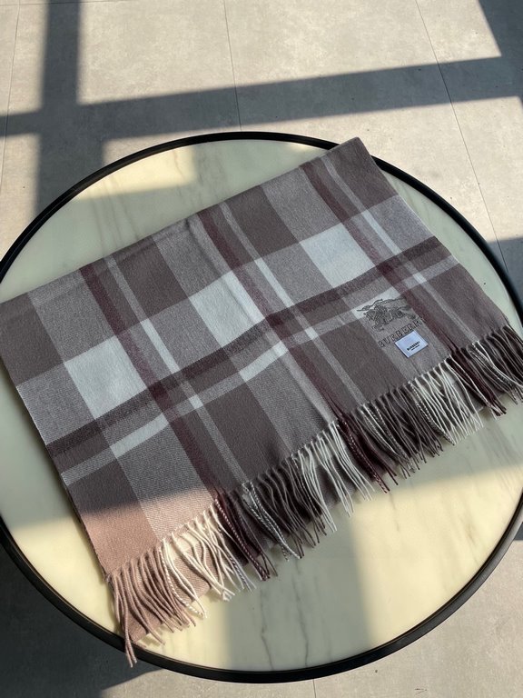 . Burberry men's and women's same shawl new  cashmere classic plaid   scarf   high cutting-edge product  , classic logo embroidery, fashion big brand's top design models   get your hands on it you'll understand the quali