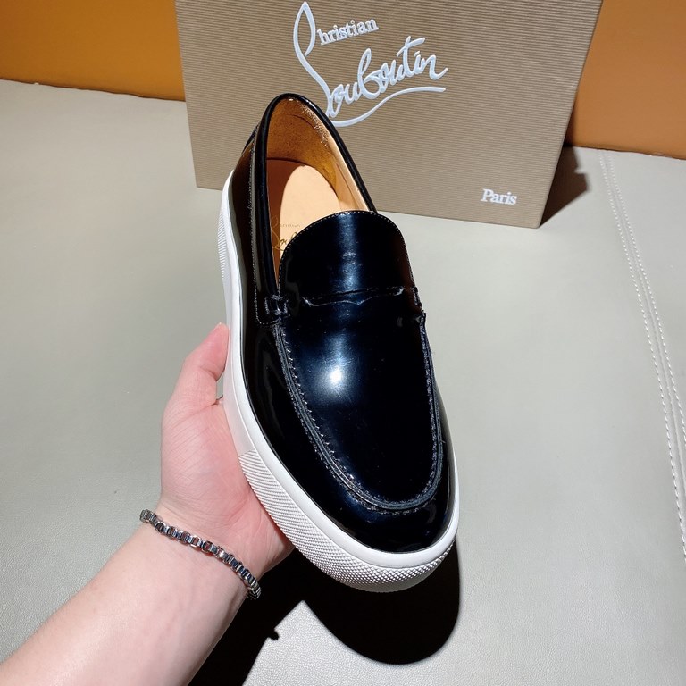 Counter qualityCL couple models red bottom shoes, christian louboutin christian louboutin christian louboutin original outsole original version of the open mold   The upper is made of imported cowhide leather   full c