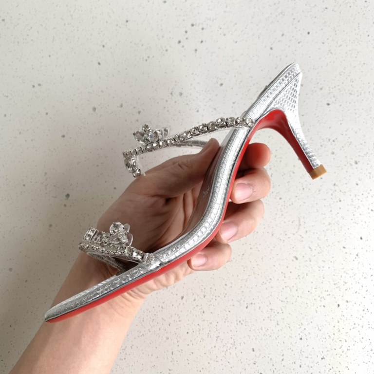 christianlouboutin ° C   21  big hit   rhinestone fairy slippers   on the foot of the super invincible   a woman must have   (z product full body customization, rhinestone hardware, perfect consistency)   more than co