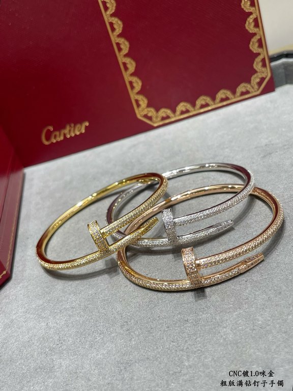 V gold plated with 1.0 micron gold,. DB original lettering CNC version Cartier rough full diamond studs bracelet        Cartier Cartier Juste un Clou studs bracelet Classic work Three colors complete Couple gifts (Let's 