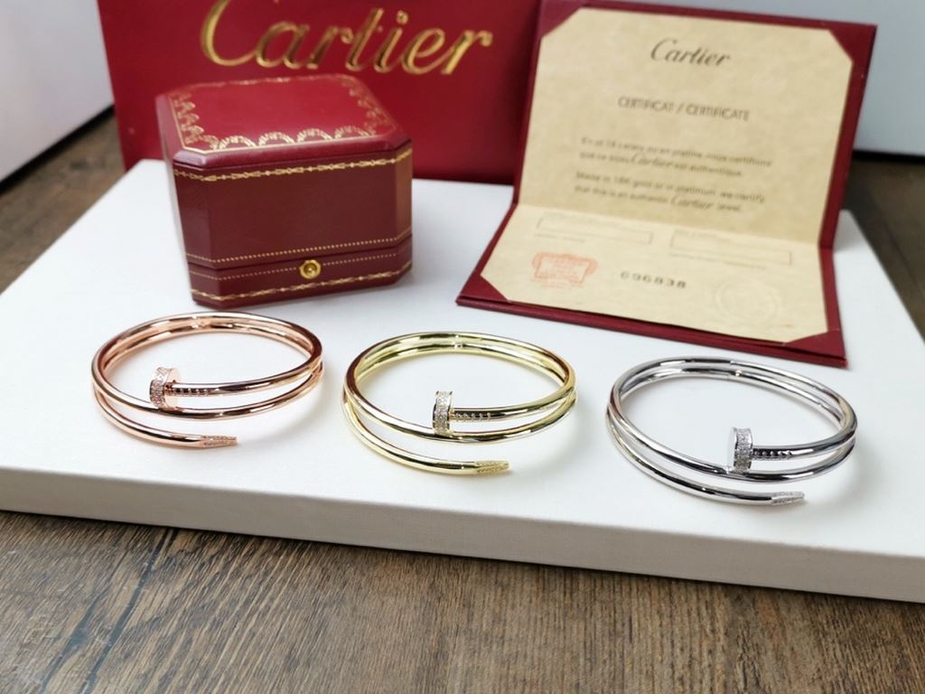 Cartier Cartier double studs glossy bracelet  high-end customized high quality     excellence inside and out   sub-gold material rose gold white gold yellow gold