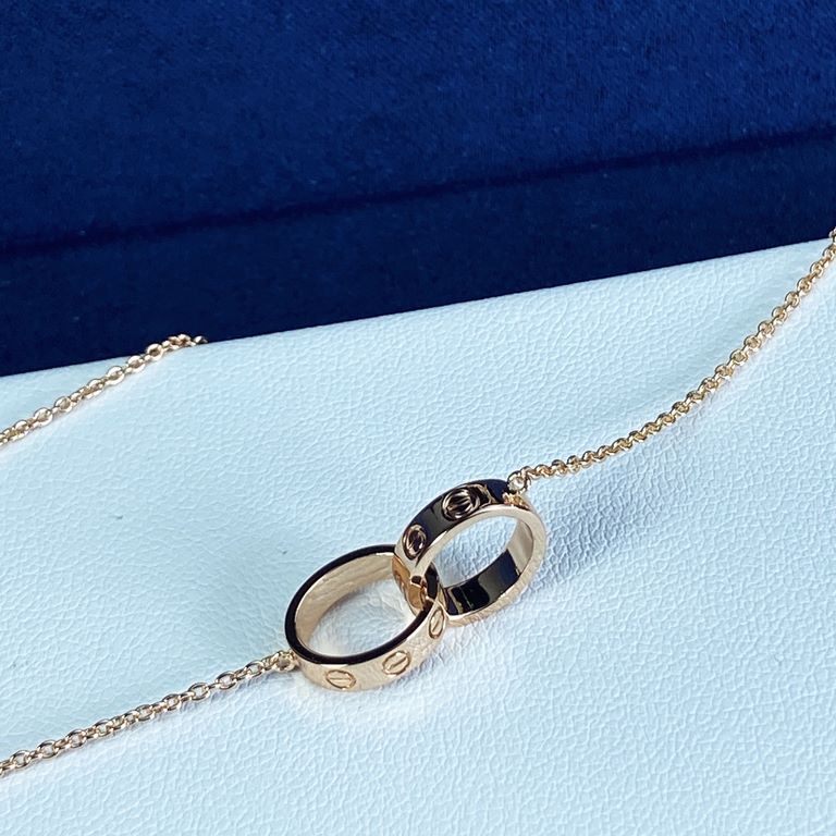 Love double ring necklace in rose goldThe classic Cartier Love is immortalized by a thousand hammers.Simple atmospheric screw cap design, rose gold is more valuable than white goldThe whole series is suitable for unisex,