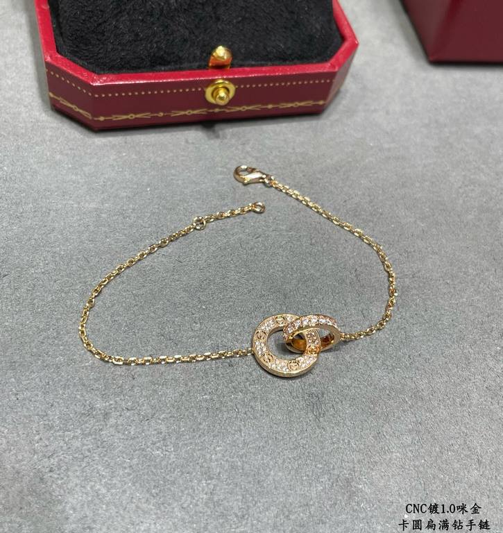 V gold plating 1.0 imitation gold CNC open version Cartier classic round flat double ring bracelet can be worn on both sides   real shot   high-end customized    look at the chain plate to see the engraving, and then loo