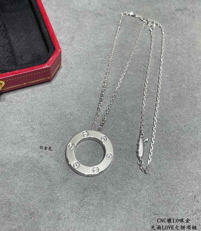 V gold plating 1.0 imitation gold CNC high version Cartier LOVE glossy big cake necklace   real shot   high-end customized    look at the chain plate to see the engraving, and then look at the workmanship original replic