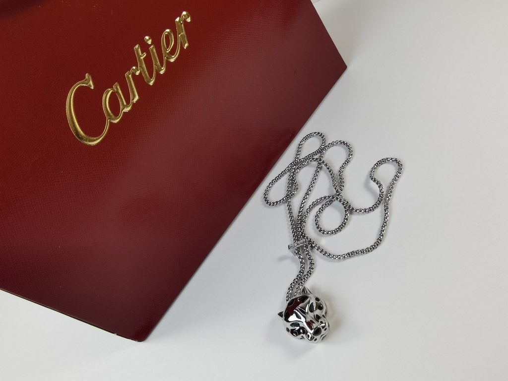 Cartier Cartier 11 Leopard Polished Edition Necklace Shipping Classic aristocratic, luxury full of diamonds caressing leopard design Exclusive photography   Heavy industry to create a perfect replica of the emerald leopa