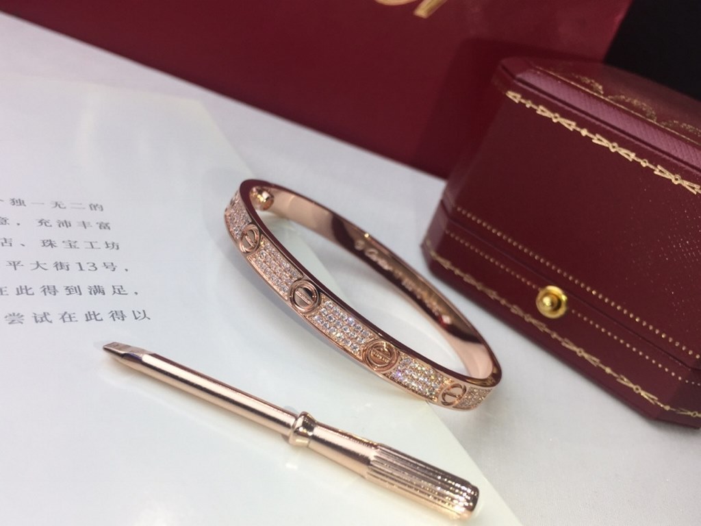 Cartier Cartier classic full star bracelet    hot LOVE full diamond bracelet   imported gold plating 18k rose gold  white gold Set simulation high carbon diamonds   high end customized full diamonds models screws bracele