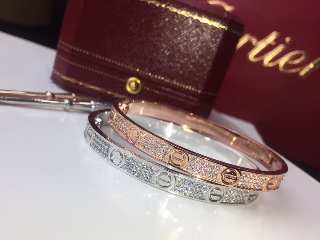 Cartier Cartier classic full star bracelet    hot LOVE full diamond bracelet   imported gold plating 18k rose gold  white gold Set simulation high carbon diamonds   high end customized full diamonds models screws bracele