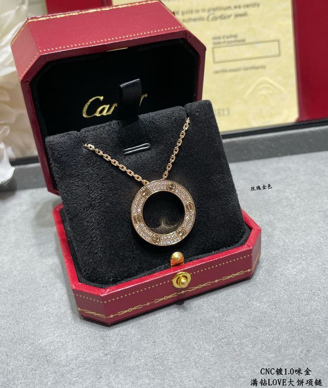 V gold plating 1.0 imitation gold CNC high version Cartier LOVE full of diamonds big cake necklace   real shot   high-end customized    look at the chain plate to see the engraving, and then look at the workmanship Origi