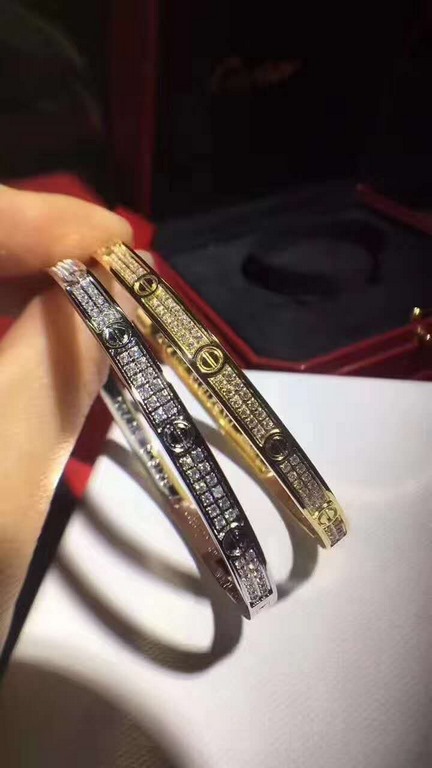 Catier Cartier Narrow Full Star Bracelet Three colors rose goldgoldsilver Imported material Leve collection Perpetual classic bracelet  Sincere representation   Love deep and strong symbol of beauty Exquisite workmanship