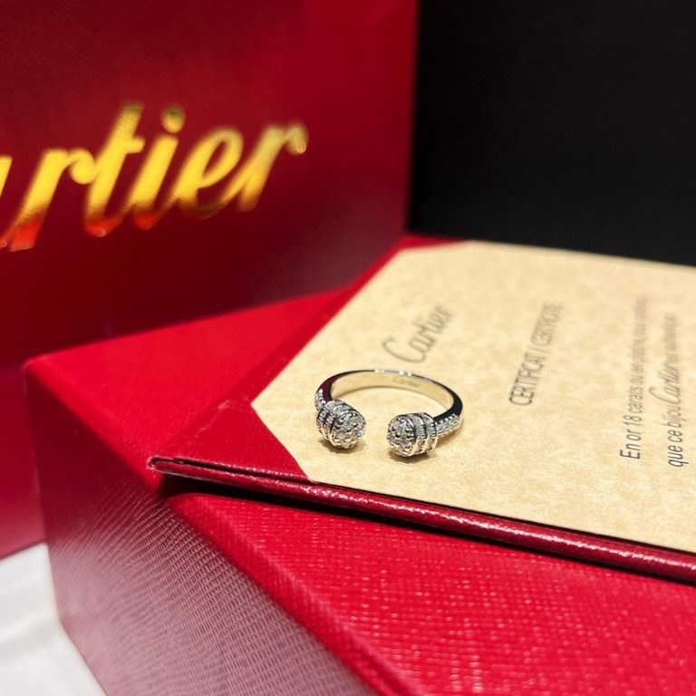 V gold plated imitation gold Cartier Latest full diamond studded ring  Cartier studded design JUSTE UN CLOU collection. In accordance with the 18K real gold goods to build micro-setting process typing.