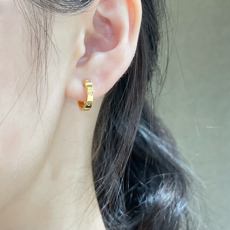 V gold Cartier Cartier CNC narrow glossy LOVE earrings Classic with flying saucer   earplugs [purchasing level]   classic Cartier love series calendered screw print the most classic models do not need to be introduced Ge