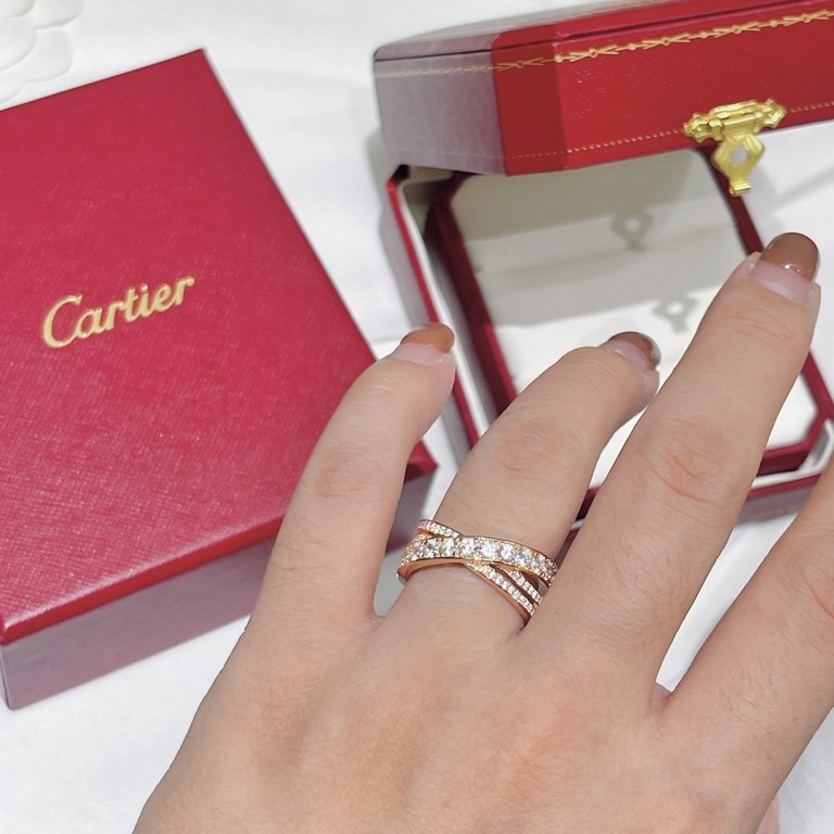 Caetier Paris Nouvelle Vague Cartier Double Crossover Ring Imported from Germany 925 Sterling Silver Micropavéd with High Carbon Diamonds The style is stylish and classic and versatile Original logo High-end customizatio