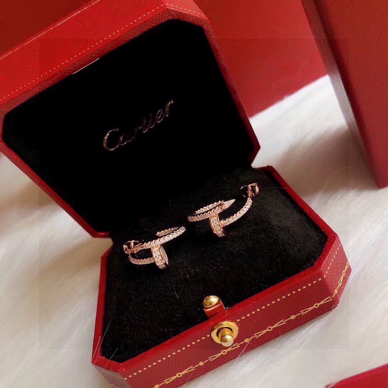 Cartier Cartier nail full diamonds small earrings luxury high-end original 100000s of full diamond earrings super versatile cool Selected German imported s925 sterling silver material inlaid with high-end quality simulat