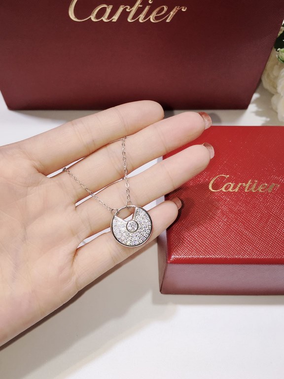 Cartier amulet   necklace, Naza same model, high-end customized  S925 sterling silver, micro-set full of diamonds, the original 11 end chain   the entire body of the sterling silver All heavy-duty fine manufacturing! Nec