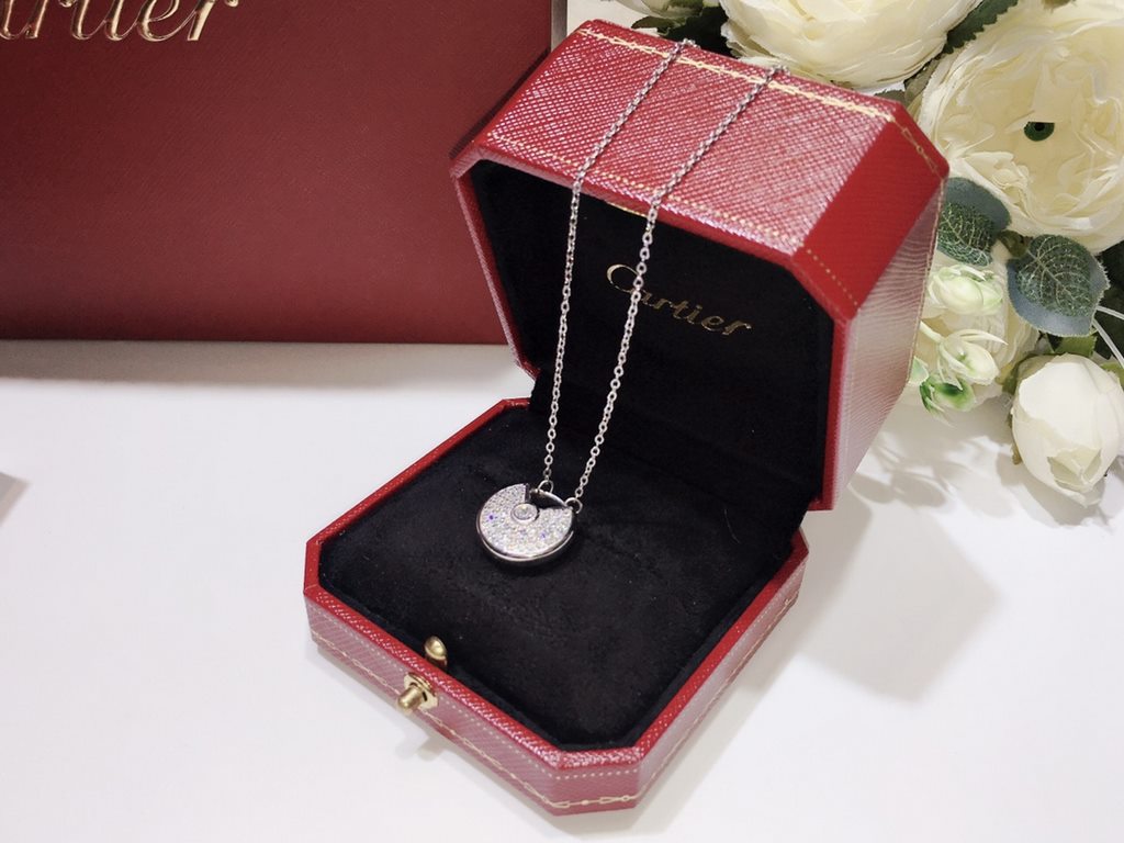 Cartier amulet   necklace, Naza same model, high-end customized  S925 sterling silver, micro-set full of diamonds, the original 11 end chain   the entire body of the sterling silver All heavy-duty fine manufacturing! Nec