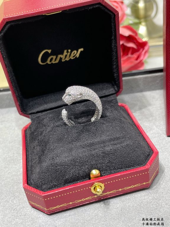 (Theme New Year rich) Cartier full diamond leopard ring   men and women, sterling silver leopard   couples models using 18K gold goods version out of the wax made into a finished product, so in addition to the difference