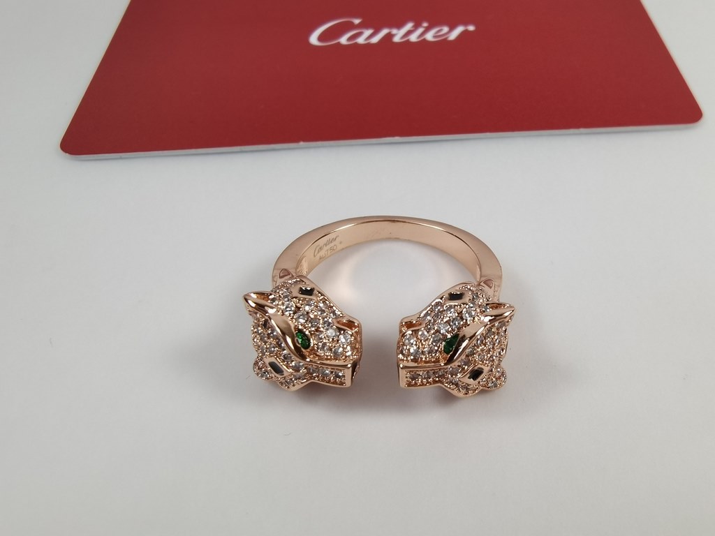 Cartier Cartier Leopard Ring Leopard ring one of the symbols of the brand classic leopard head emerald stone Cartier classic masterpiece, enduring  Legendary classic, has been popular needless to say Original custom high