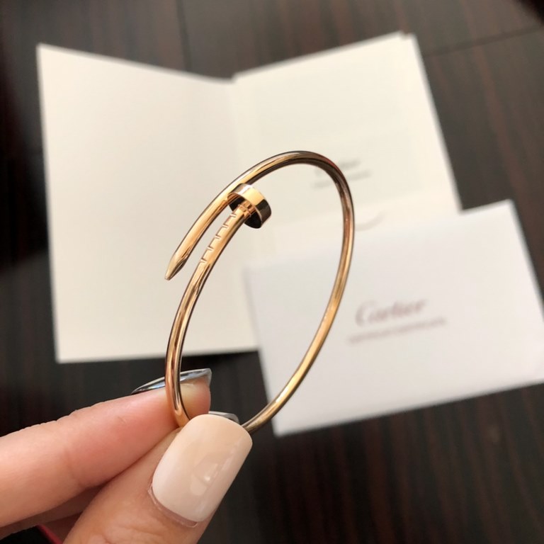 Hollow spring tube Cartier new narrow version of the nail bracelet, to meet your nail dream counter Cartier China line exclusive debut of the main push explosive models narrow version of the good delicate said hand fine 