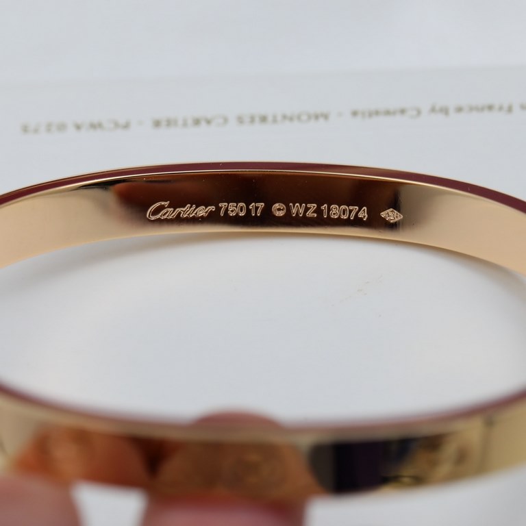 CNC version   Cartier classic diamond-free love bracelet, years of word-of-mouth models. The use of sub-gold material plating 18K gold thick gold does not fade Original CNC machine cutting process! Special promise the de