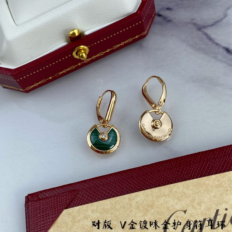 V gold plated imitation gold Cartier natural malachite amulet earrings, Amulette de Cartier jewelry, the most customized one in real gold! With a variety of different guardian stones to convey strong emotions, it is like