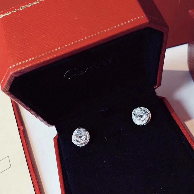 Cartier Cartier Spin Series four claw earrings   Original logo wordmark Classic luxury High-end customized 925 sterling silver gold-plated!bling bling High-carbon diamonds shock you understand   stars with the same model