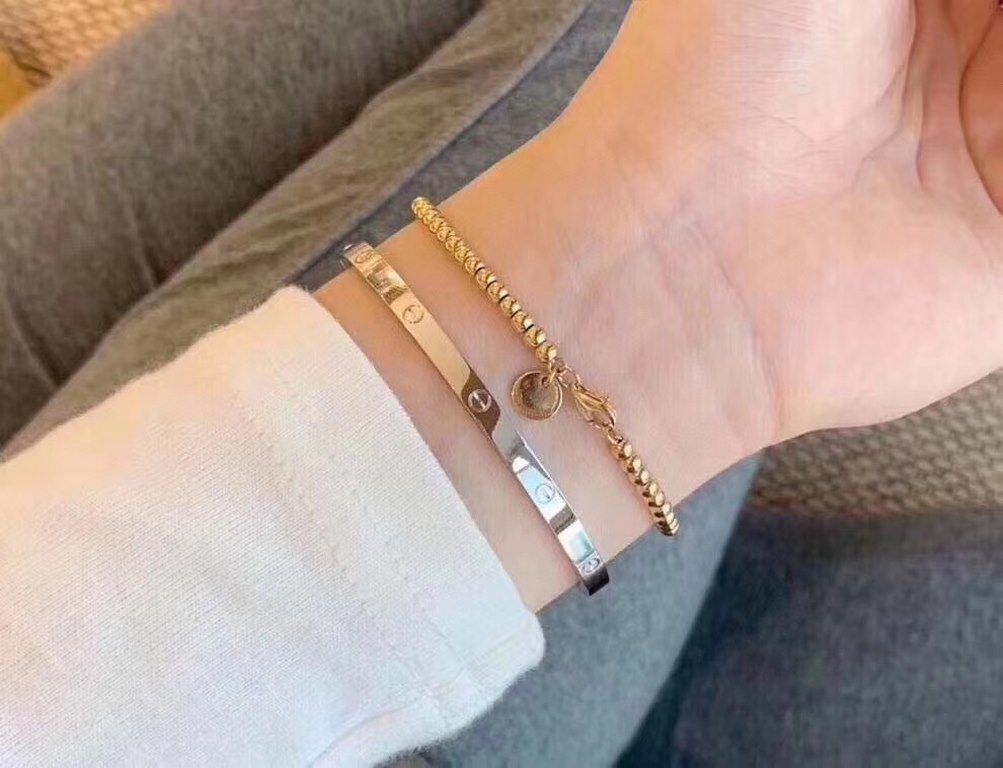 CNC version Narrow version   Cartier classic love bracelet, many years of word of mouth models. The use of V gold material plating 18K gold thick gold does not fade Original CNC machine cutting process! Special promise t