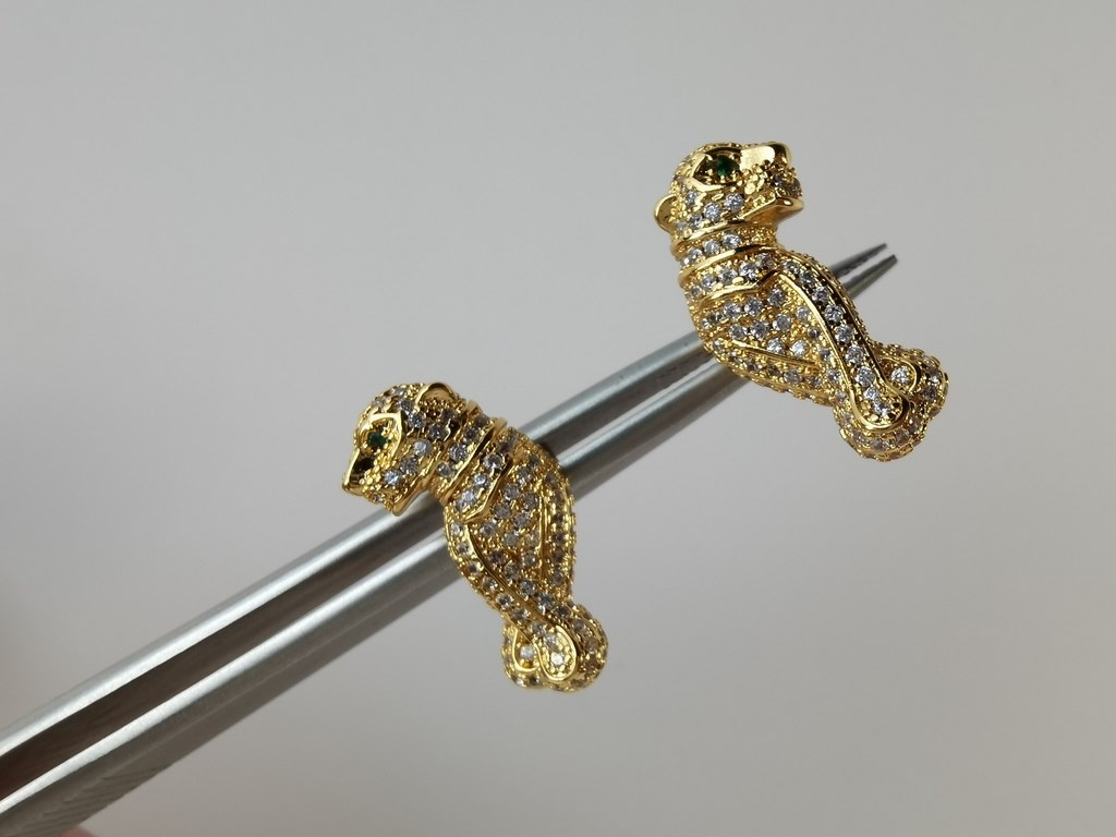 Cartier Tyrannical high-end leopard earrings earrings Fan Bingbing the same model Using micro-setting process! Advanced plating cnc polished   high-grade atmosphere      Brand new Cartier leopard head to strike! Stylish,