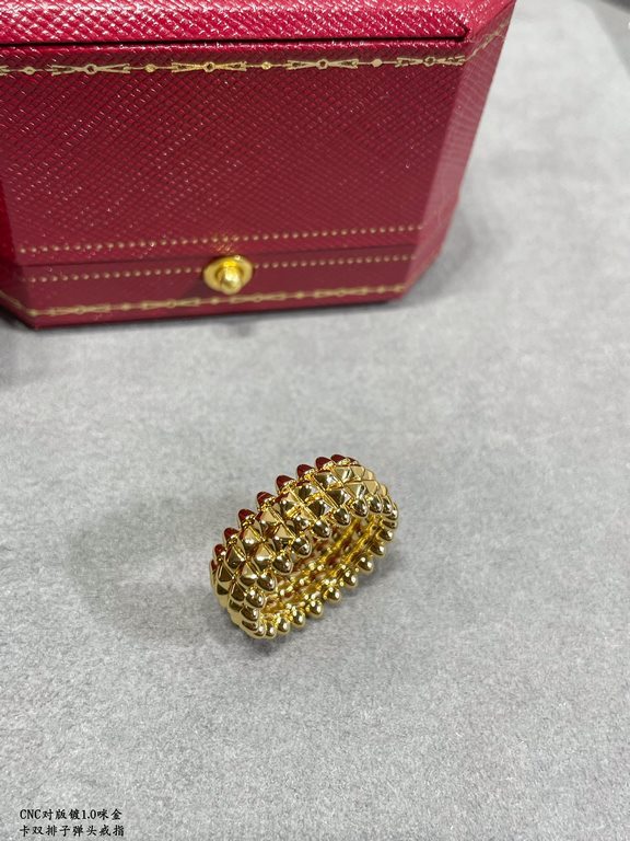 V gold plated 1.0 imitation gold code 678 Pair Edition Cartier CNC Double Row Bullet Ring   The most popular one ring     The two sides of the small willow nails can be free to sway, very personalized one. Eternal classi