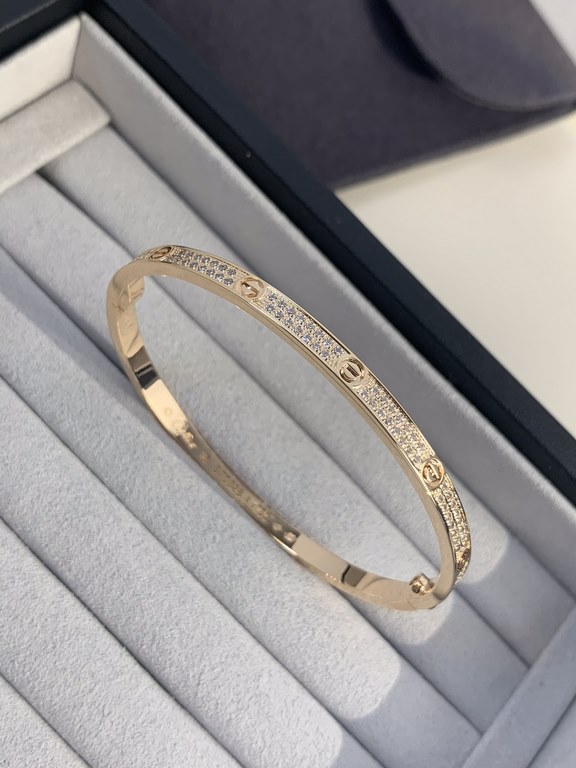 (CNC hand-set version)  Narrow version of the full star couple bracelet three colors rose gold  gold  silver three sizes 16 17 18 -  love series   Leve series   million years of classic bracelets Every time we talk about