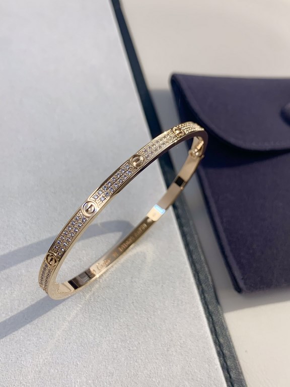 (CNC hand-set version)  Narrow version of the full star couple bracelet three colors rose gold  gold  silver three sizes 16 17 18 -  love series   Leve series   million years of classic bracelets Every time we talk about