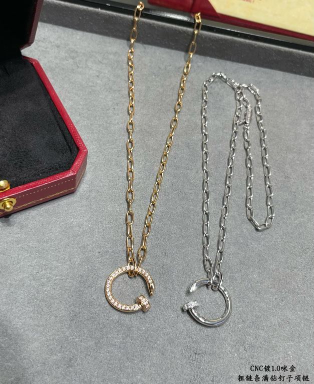 V gold plated 1.0 micron gold CNC pair version. Your husband (Yi Yi Qianxi) same Cartier thick chain full of diamonds nail necklace White gold, rose gold .