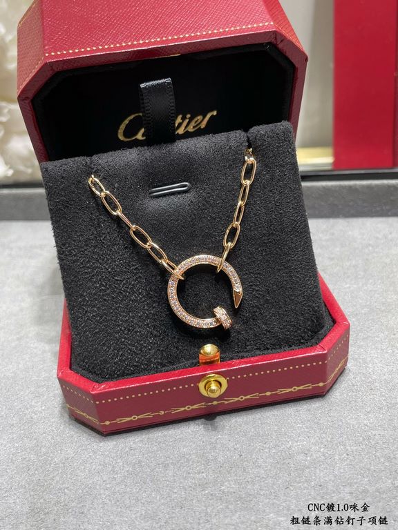 V gold plated 1.0 micron gold CNC pair version. Your husband (Yi Yi Qianxi) same Cartier thick chain full of diamonds nail necklace White gold, rose gold .