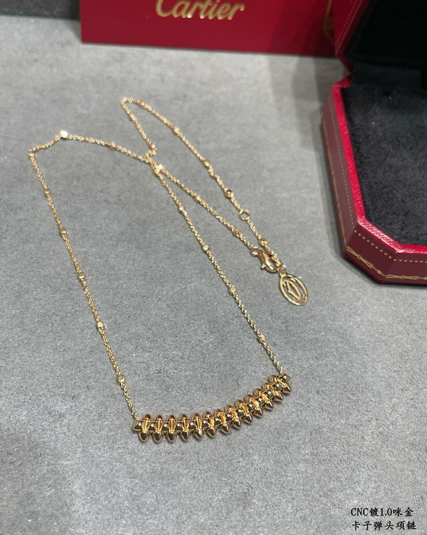 V gold plated 1.0 imitation gold Cartier CNC bullet necklace    The two sides of the small willow nails can be free to shake, very personalized one. Eternal classic Very hot in recent years High-end Micro-setting materia