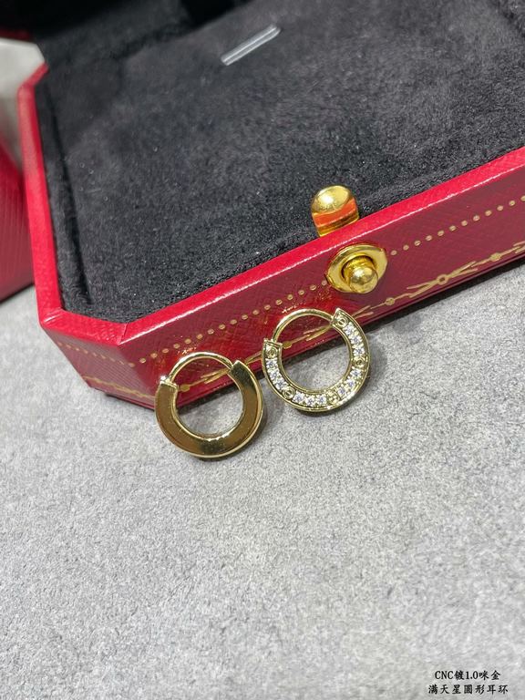 V gold plated 1.0 micro gold CNC high version Cartier LOVE full star round earrings. High-end customization    Look at the engraving, and then look at the workmanship Original reproduction into the counter without pressu