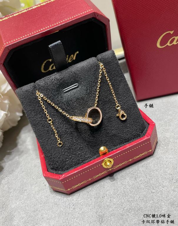 V gold plating 1.0 imitation gold CNC high version Cartier classic double ring bracelet with diamonds   real shot   high-end customized    look at the chain plate to see the engraving, and then look at the workmanship Or