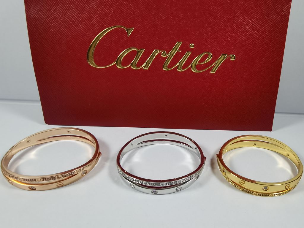 Cartier 2 in 1 double ring bracelet   mother bracelet   screws double ring crossover bracelet   classic generous models, gift to wear themselves Elegant and beautiful to the extreme    sub-golden material electroplated w