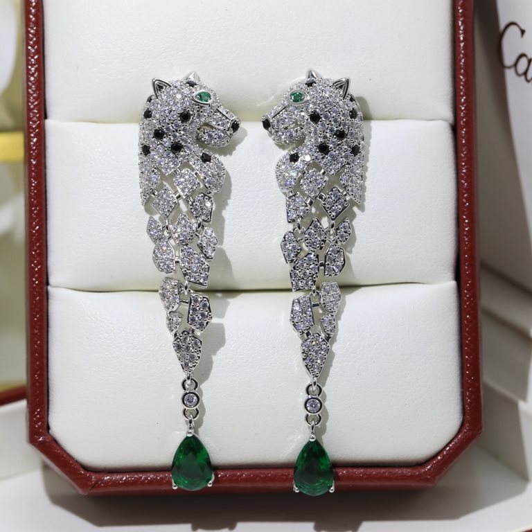 Sell crazy star hot push models    Cartier Cartier Series Jewelry sexy three-dimensional SOLEIL fashion full of diamonds spotted leopard circle tassel emerald earrings earrings shipment   star with the same paragraph, be