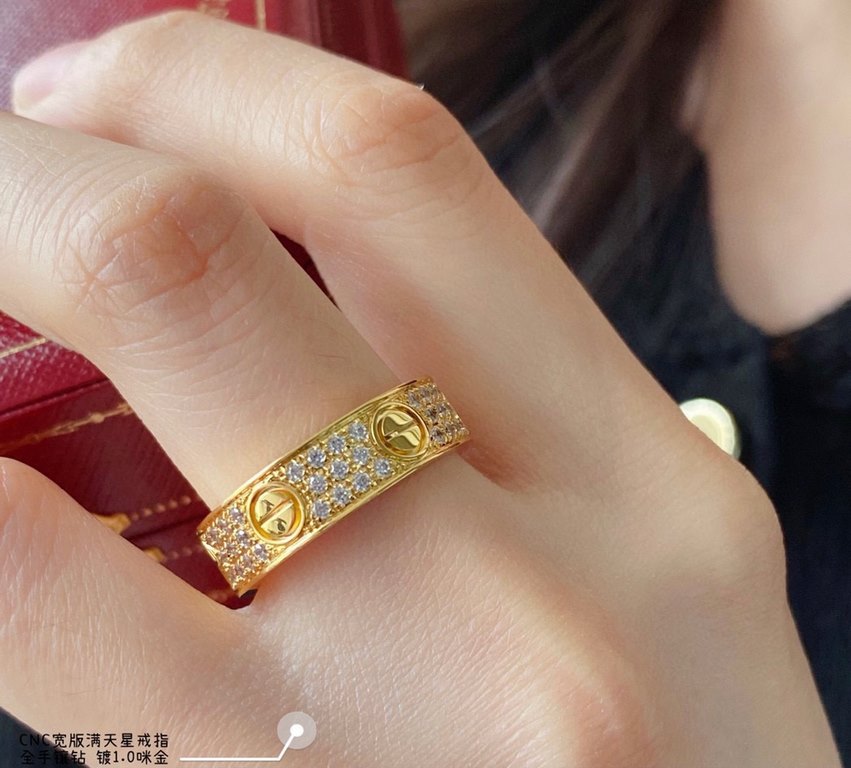 V gold plated with 1.0 micronized gold Size 678 Cartier wide no main diamond CNC full star ring   Every stone on the ring is hand set Refractive index visible to the naked eye   Very time consuming to make Toxic Recommen