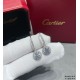 Cartier large round diamond earrings, exquisite   From cutting the main stone to plating to the finished product Very time-consuming. Imported high-carbon diamonds to do the main stone small diamond ring embracing inlays