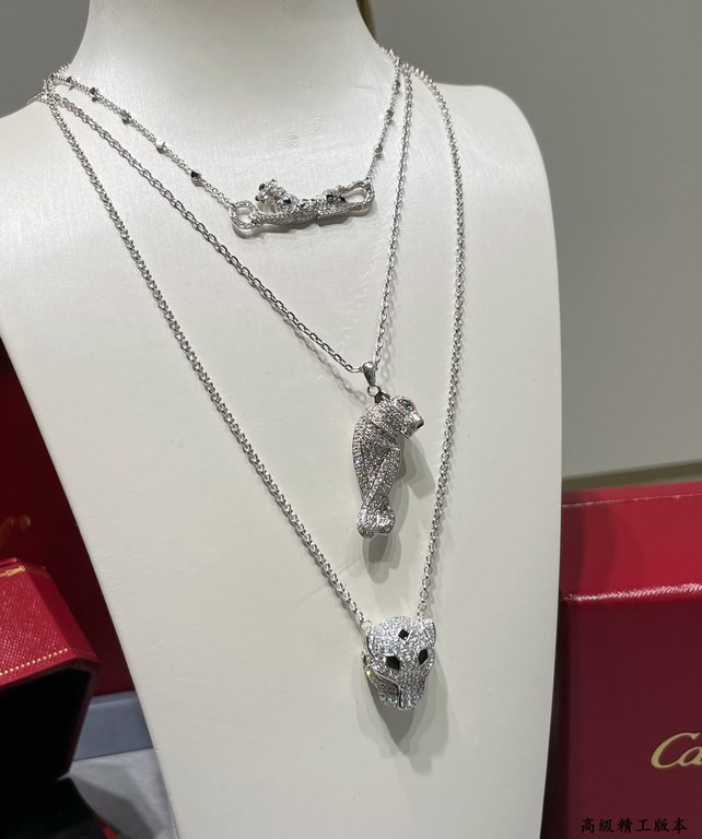 Sub gold material Cartier spotted leopard head necklace, super dominant leopard, each product Teacher Fu carved carefully to present the most perfect product! Absolute poison level!