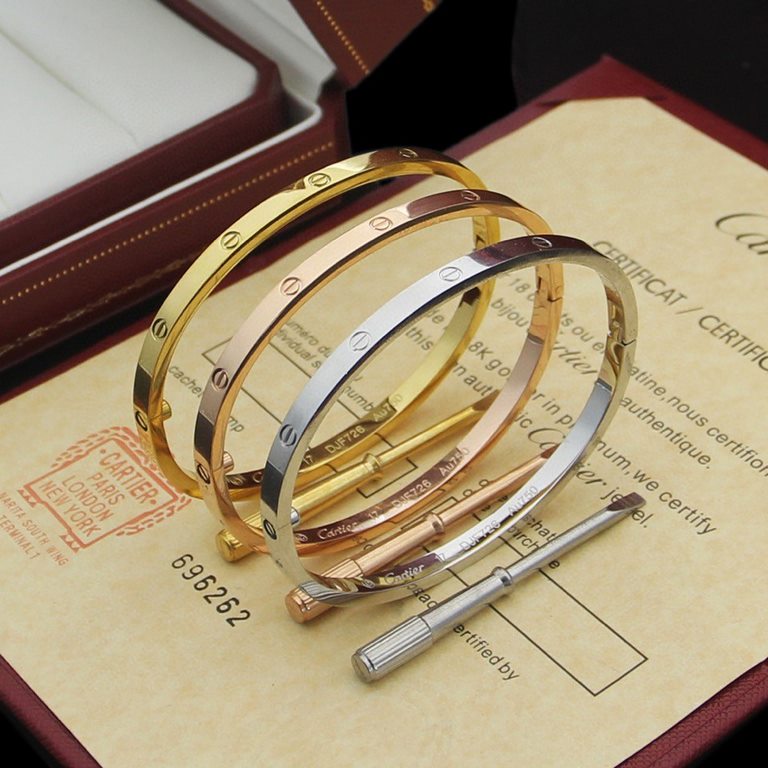 Six generations of bracelets Cartier Cartier official website latest release Fire narrow version of the LOVE screwdriver bracelet Imported material plating 18k rose goldwhite gold Gold High-end customized screw bracelet 