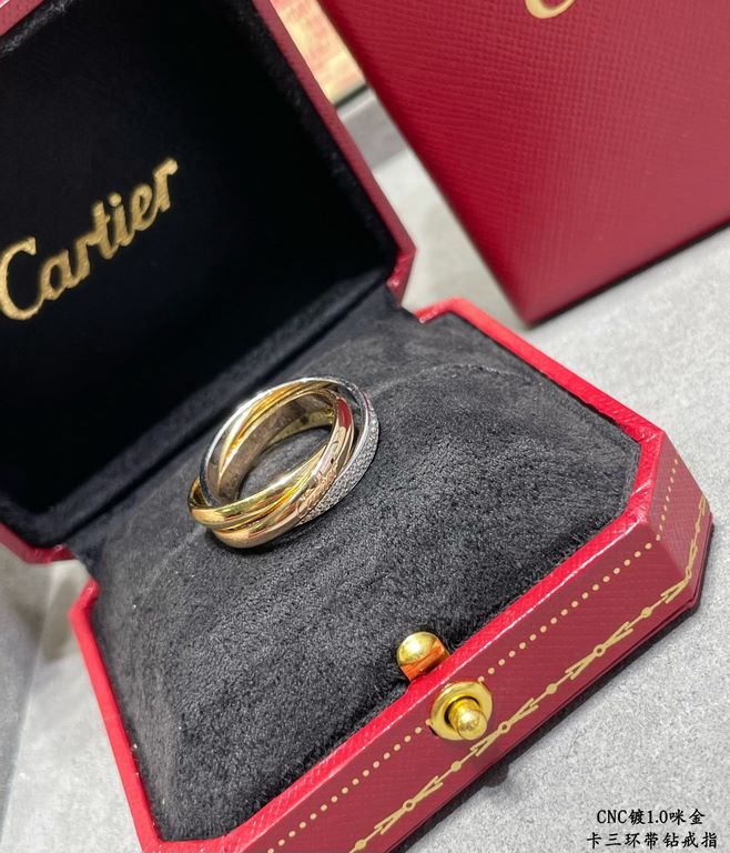 V gold material Yardage 678. cartier three ring with diamonds ring   manually a   ring embracing inlay Perfect interpretation of symmetrical aesthetics Elegant and generous. The ring support Smooth ring arm Wear a high d