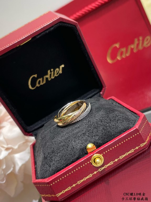 V gold material Yardage 678. cartier three ring with diamonds ring   manually a   ring embracing inlay Perfect interpretation of symmetrical aesthetics Elegant and generous. The ring support Smooth ring arm Wear a high d